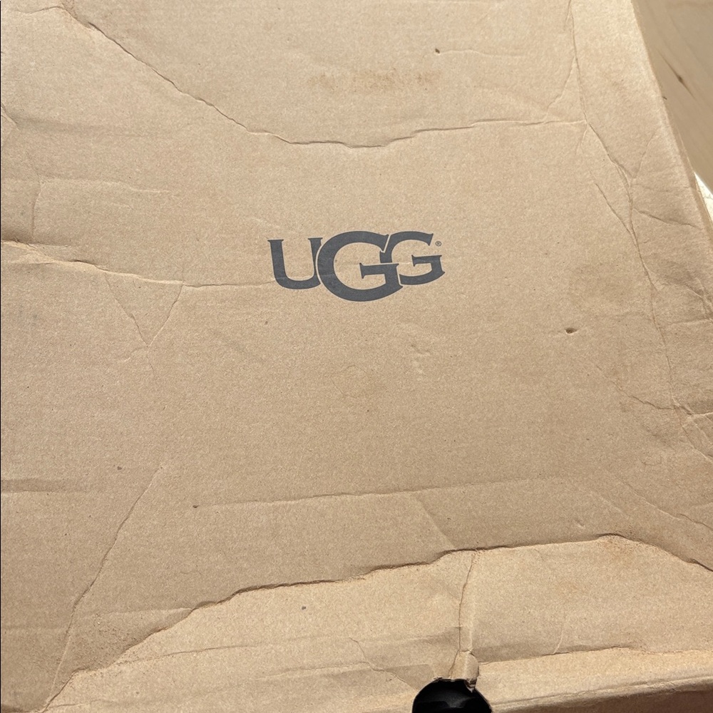 Ugg tall classic boots - Picture 5 of 6